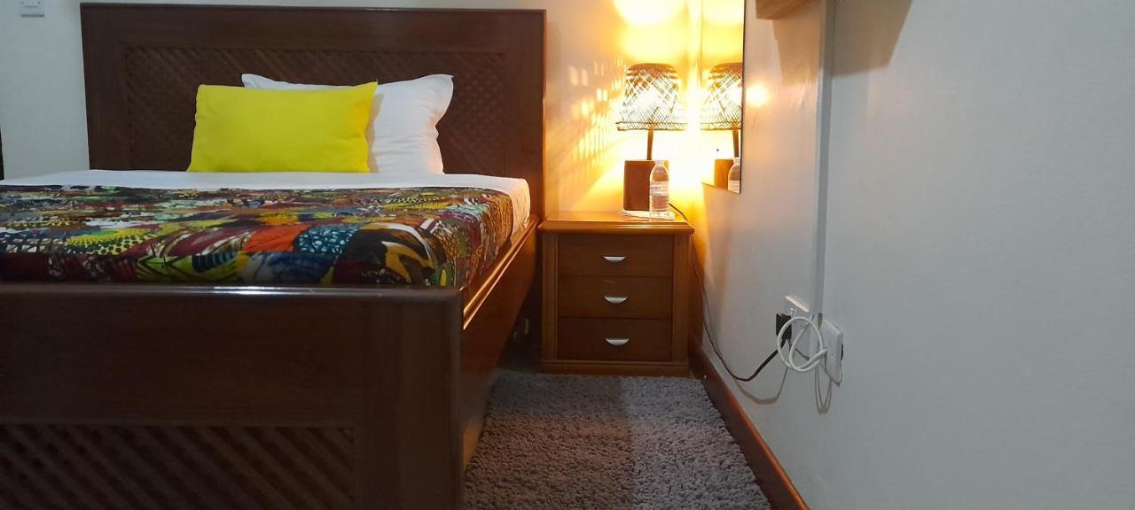 Aivilo Home Entebbe Luaran gambar