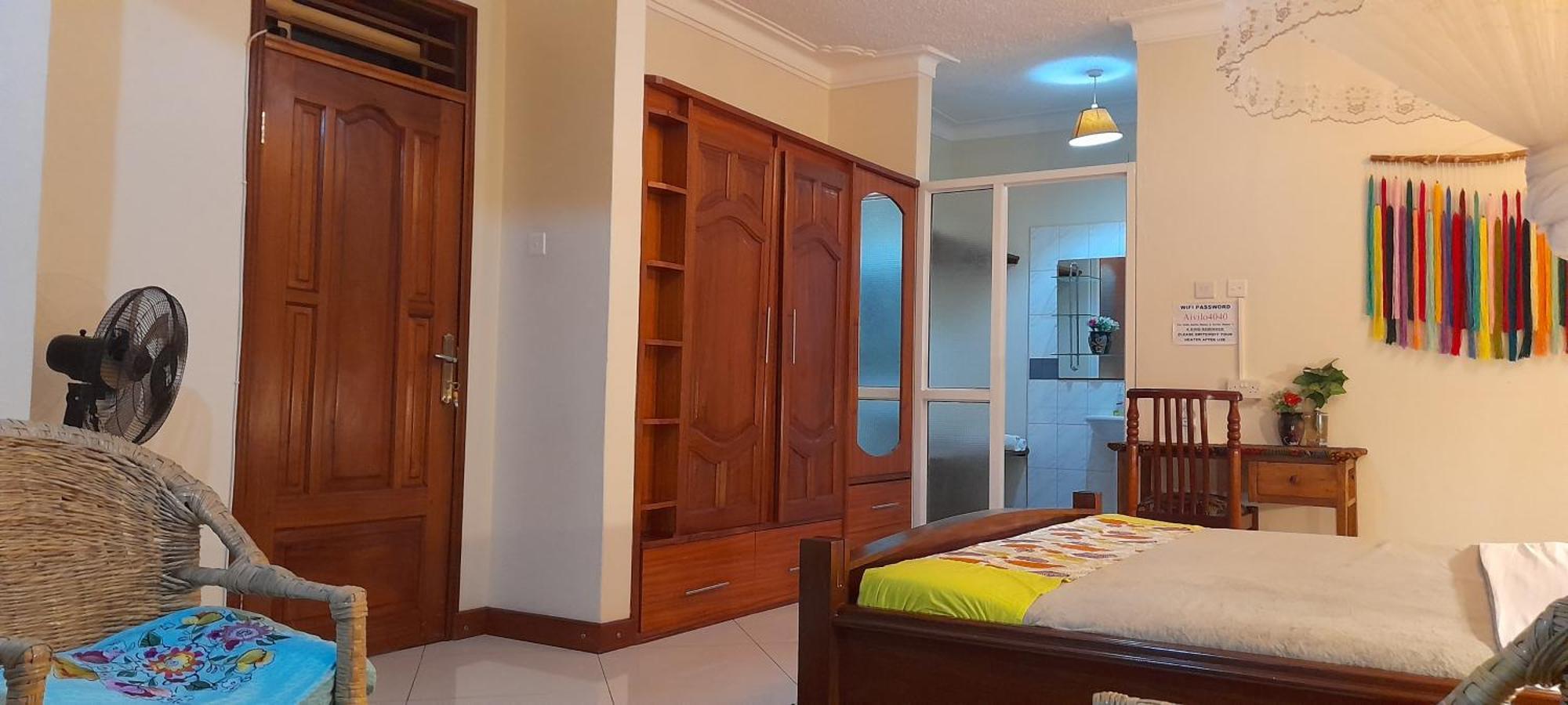 Aivilo Home Entebbe Luaran gambar