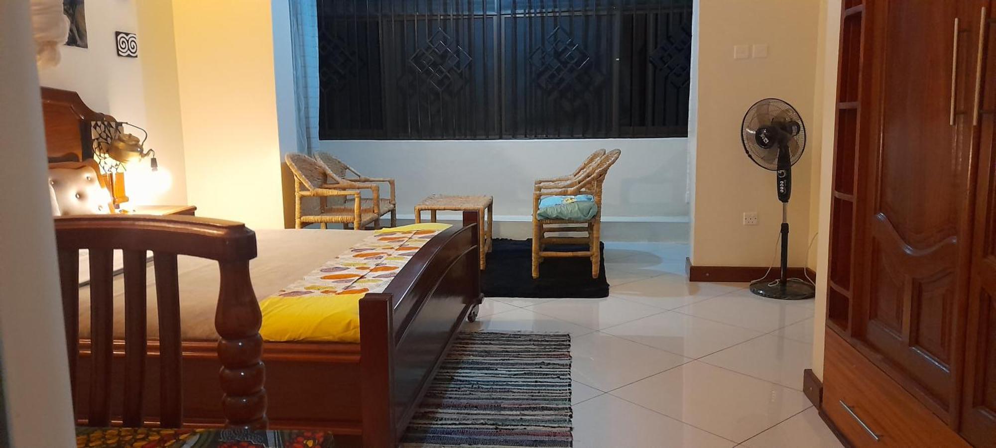 Aivilo Home Entebbe Luaran gambar