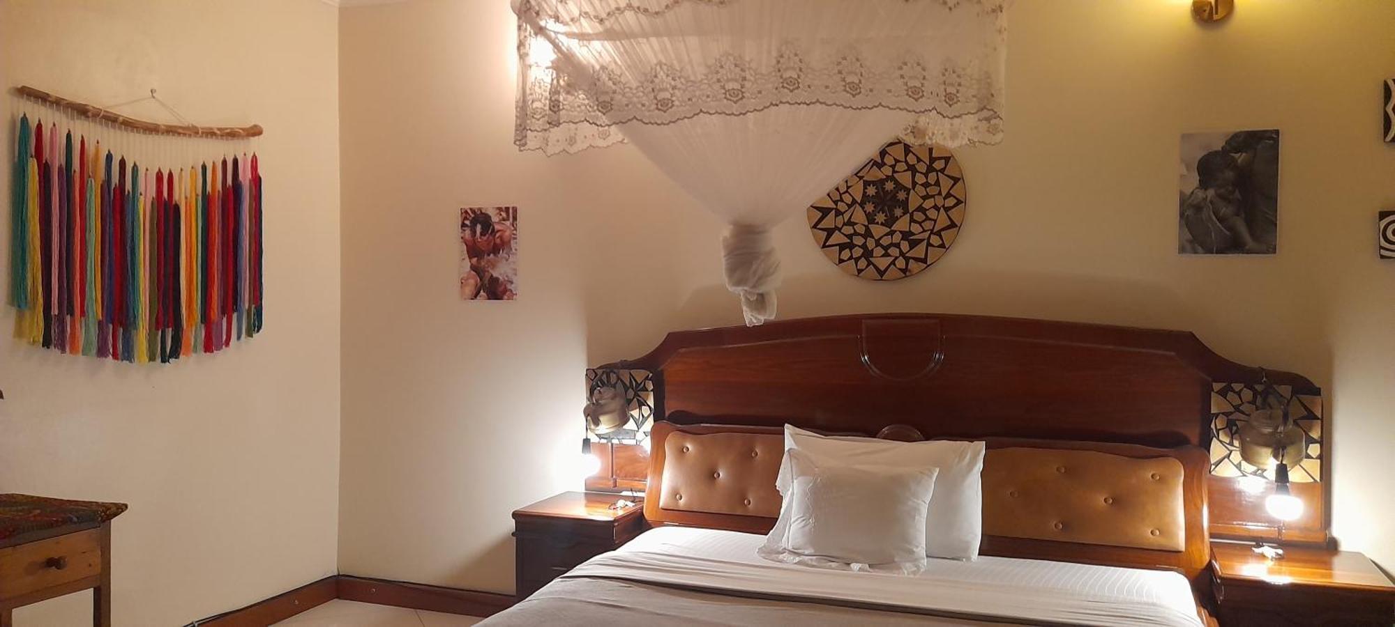 Aivilo Home Entebbe Luaran gambar